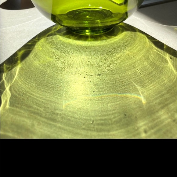 Vtg Avocado Green Tulip Rim Glass Bowl - Picture 8 of 9